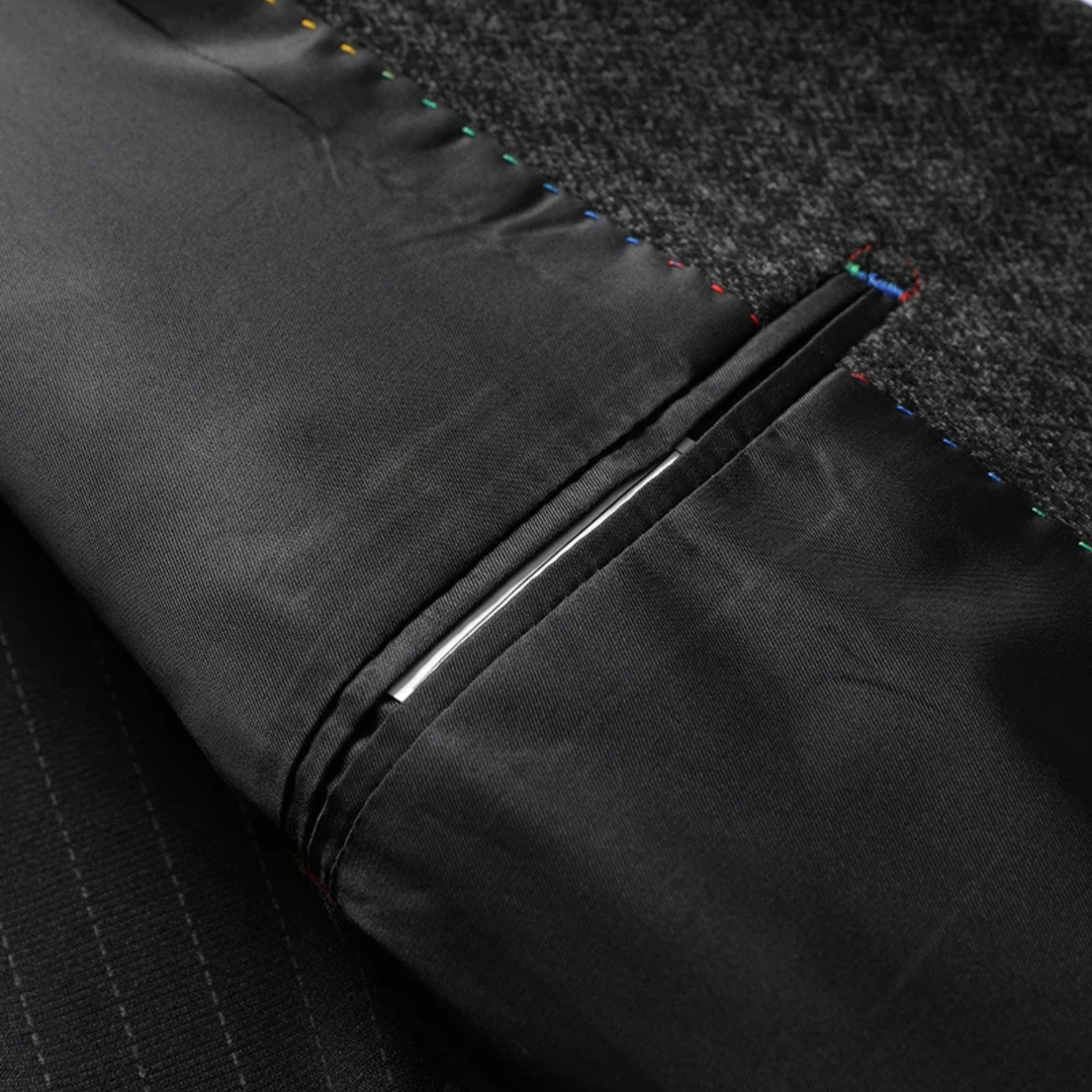 The Hawthorn Ridge Men’s Business Slim Fit Wool Blazer