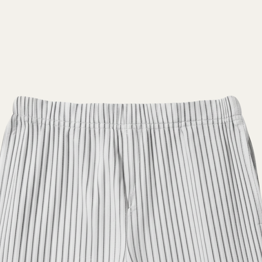 The Pineview Park Men’s Lightweight  Loose Fit Pleated Straight Leg Pants