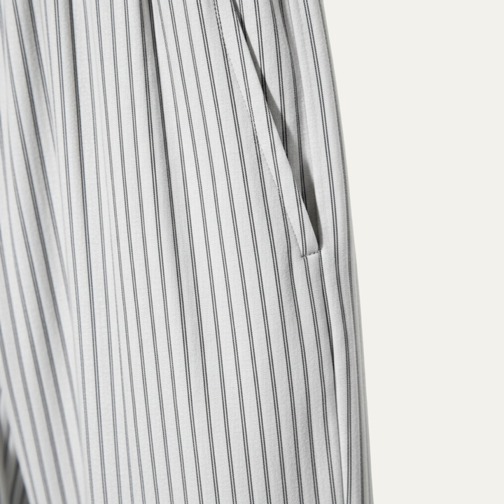 The Pineview Park Men’s Lightweight  Loose Fit Pleated Straight Leg Pants