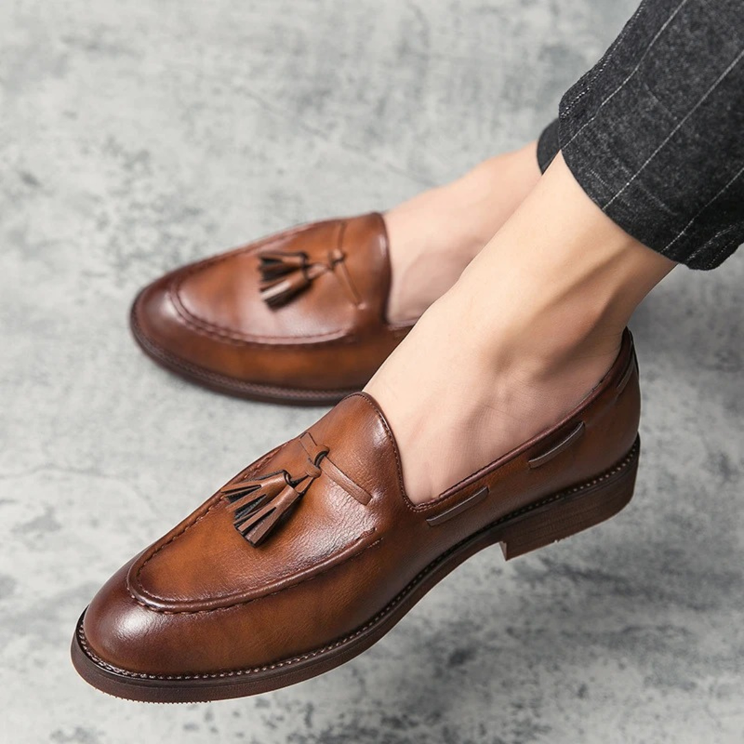 The Hawthorne Park Men’s Pointed Toe Tassel Leather Slip On Loafers