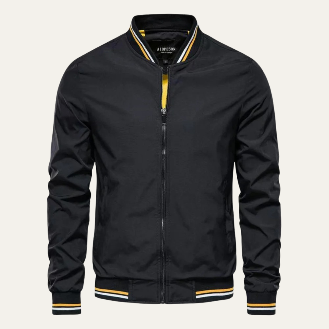 The Pinebrook Men’s Casual Lightweight Slim Fit Windproof Jacket