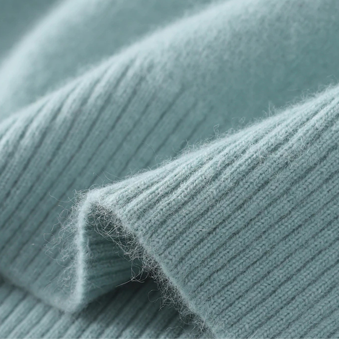 The Stonegate Men's 100% Soft Luxury Sweater