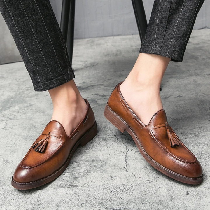 The Hawthorne Park Men’s Pointed Toe Tassel Leather Slip On Loafers