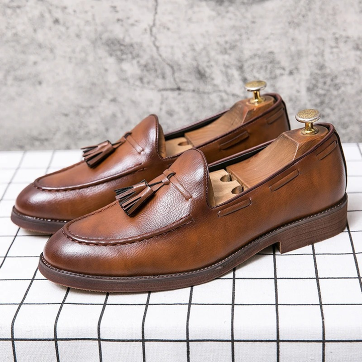 The Hawthorne Park Men’s Pointed Toe Tassel Leather Slip On Loafers