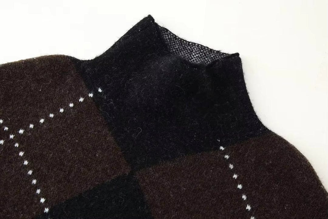 Women's Two Piece Knit Set in Diamond Pattern