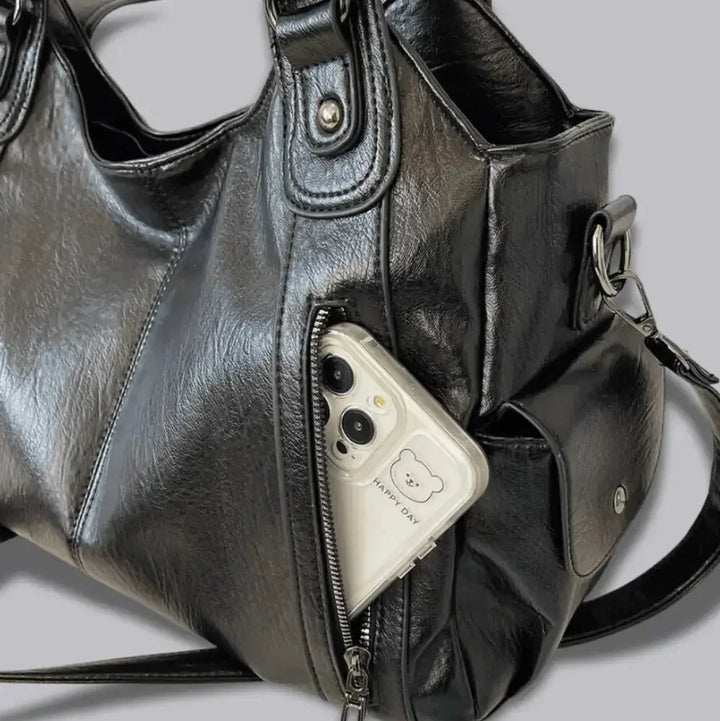 Classic Everyday Tote – Stylish and Roomy Shoulder Bag Crafted from Soft Vegan Leather