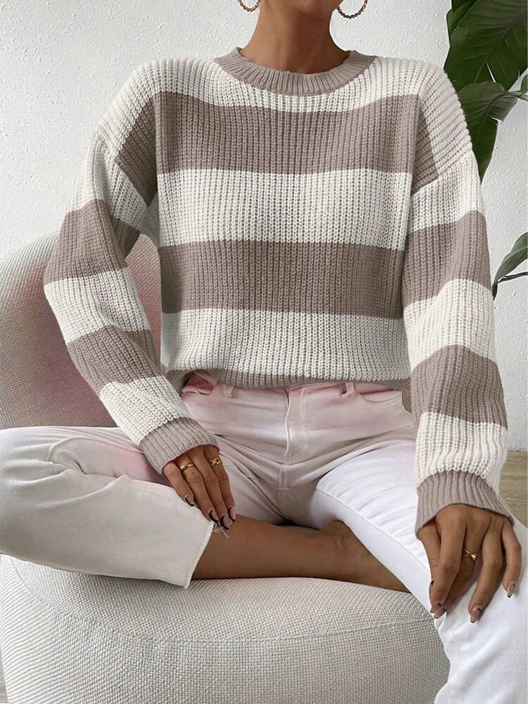 Women's Relaxed Fit Contrast Stripe Sweater