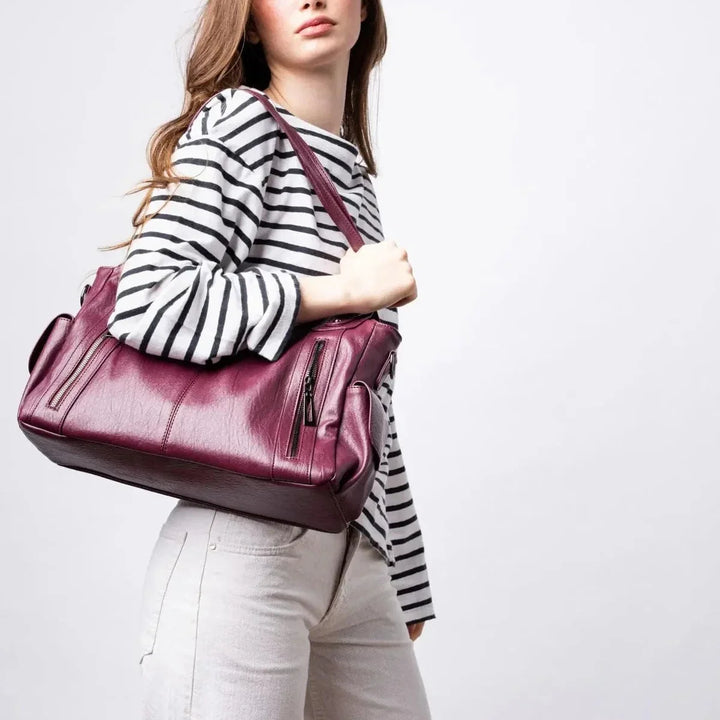 Classic Everyday Tote – Stylish and Roomy Shoulder Bag Crafted from Soft Vegan Leather